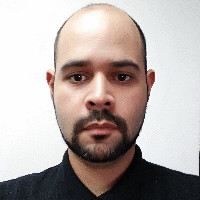 Alejandro Lira