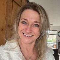 Carola Wortman