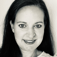 Tina Lenz