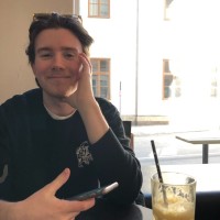 Aron Åsman
