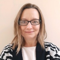 Karin Hunter