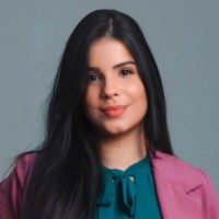 Camila Carvalho Leite