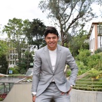 Julián Andrés Avella Toscano