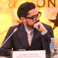 Alberto Herrera Para