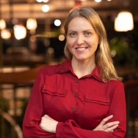 Naiara BertãoNaiara Bertão is an Influencer