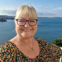 Debbie H.