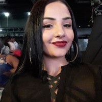 Laura Oliveira