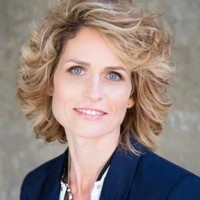 Fiona Stander