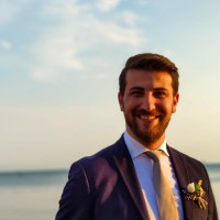 Suat Özbek