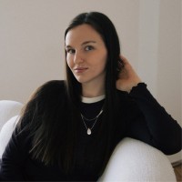 Yana Z.