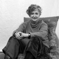 Liz Mitchell MNZM