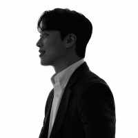 Andrew YW Shin