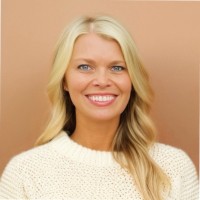 Monika Craciun, Mba