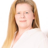 Dr Vikki Richardson