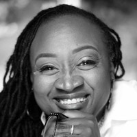 Regina Isaac, Med