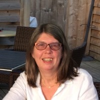 Carole Dewar