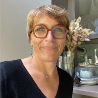 Anne Debat