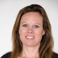 Bettina Aude Parastar