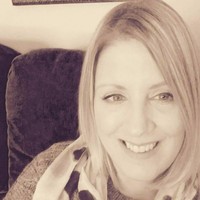 Laura Hibbs
