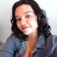 Letícia Taets Lira