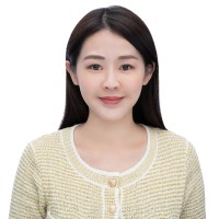 Mia Lee