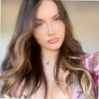 Thainara R.