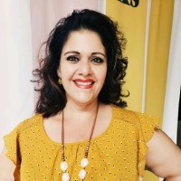 Debra Muniz