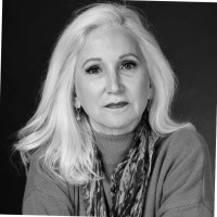 Elena De La Garza
