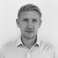 Simon Hallett