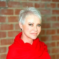 Siân Dennis