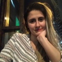 Thays Oliveira
