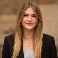 Mia Lewis
