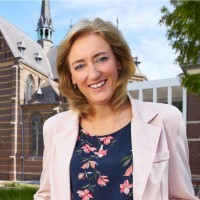 Helmi Van Der Linden