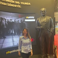 Elif Çağlar Aktuğ