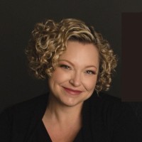 Laura Schwed, Mba