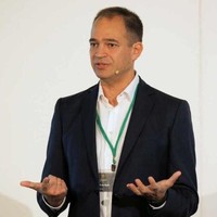 Peter Flade