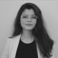 Esra Erol