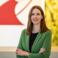 Julia Knobloch