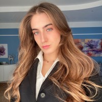 Arianna Gumier