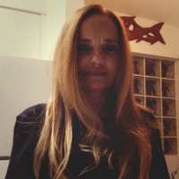 Linda Knowles