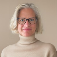 Sandy James