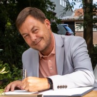 Dennis Van Der Star