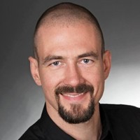 Niklas Lang