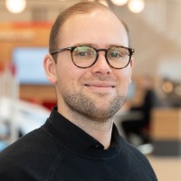 Tobias Holm