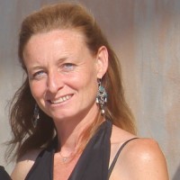Tania Tania