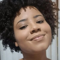 Stéfany Santana dos Santos