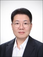 Namsuk Lee