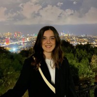 Kübra Okur