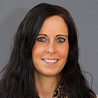 Mia Hjelmnér