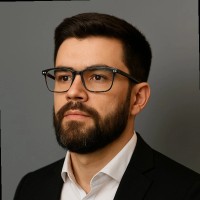 André T.